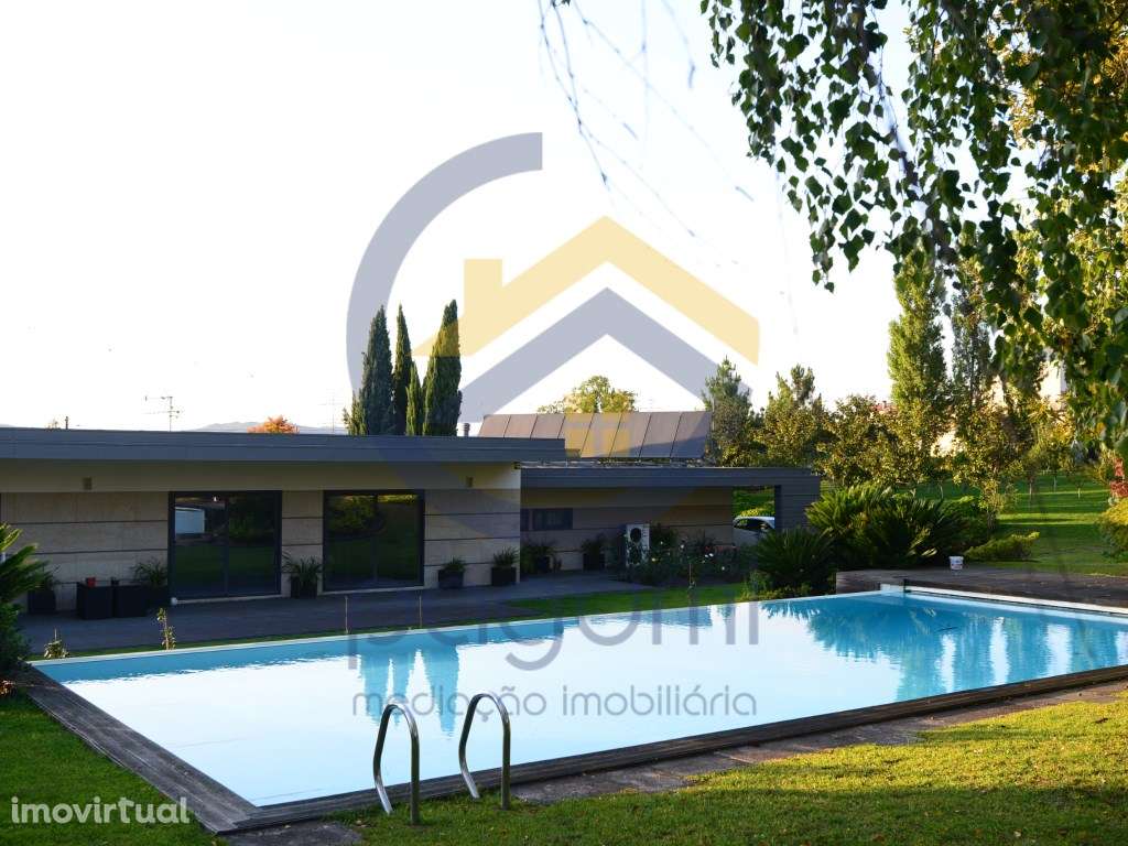 Fantástica Moradia de Luxo Térrea T3 Para venda em Campo Valongo - Grande imagem: 2/41