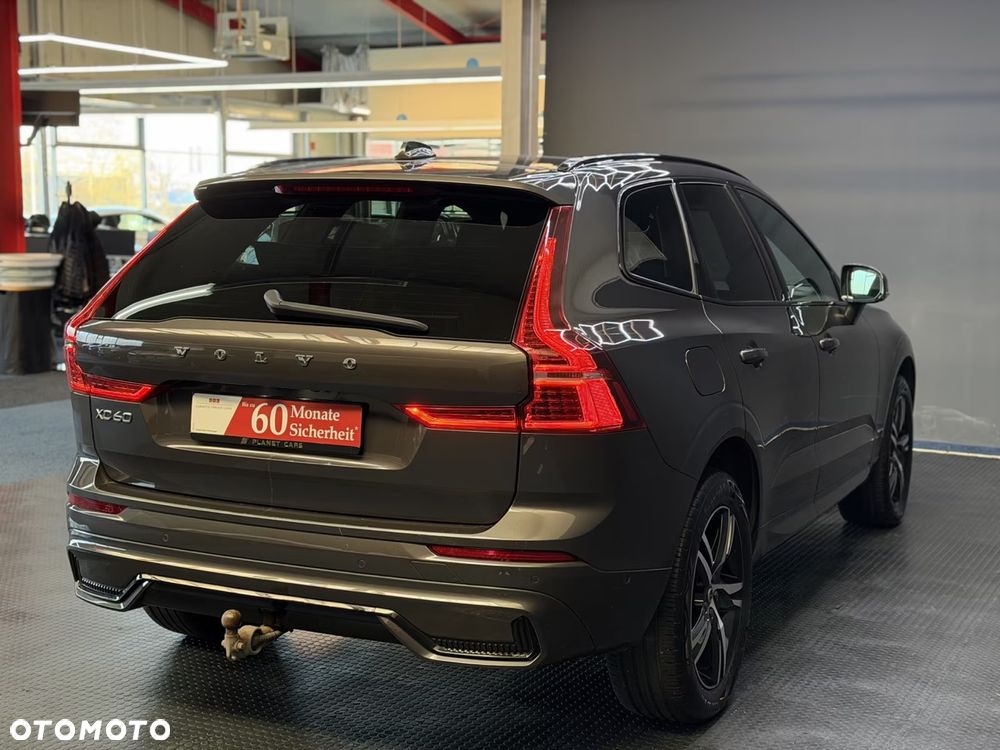 Volvo XC 60 B4 D AWD Ultimate Dark - 4