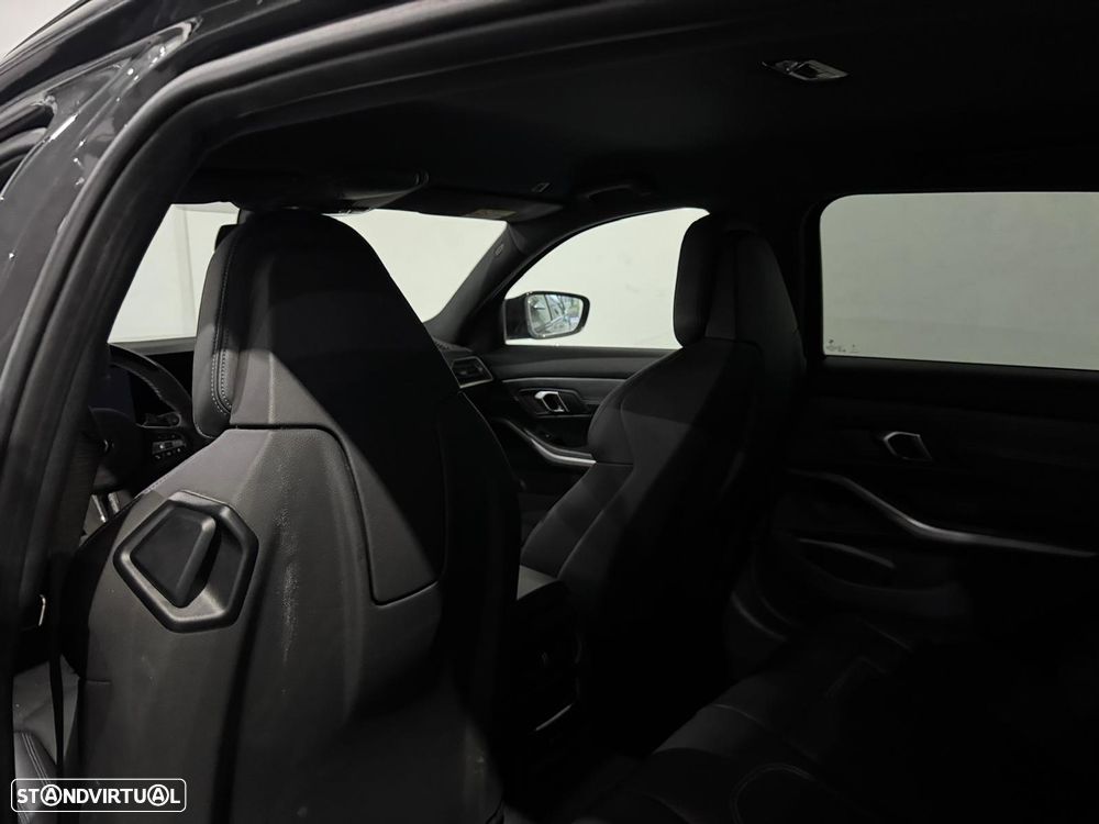 BMW 320 d Touring Pack M Auto - 19