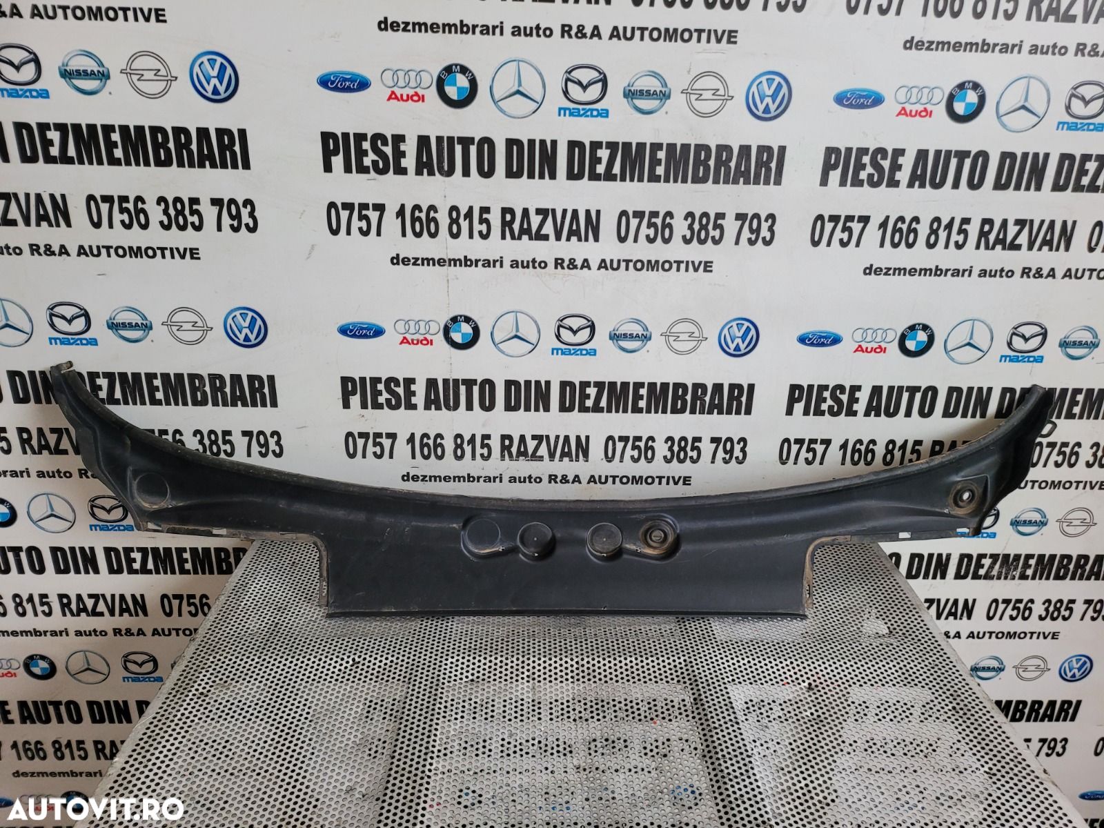 Grila Stergatoare Bmw X4 F26 Volan Stanga Dezmembrez Bmw X4 F26 2.0 Diesel Motor B47 Xdrive 4x4 Vol - 1
