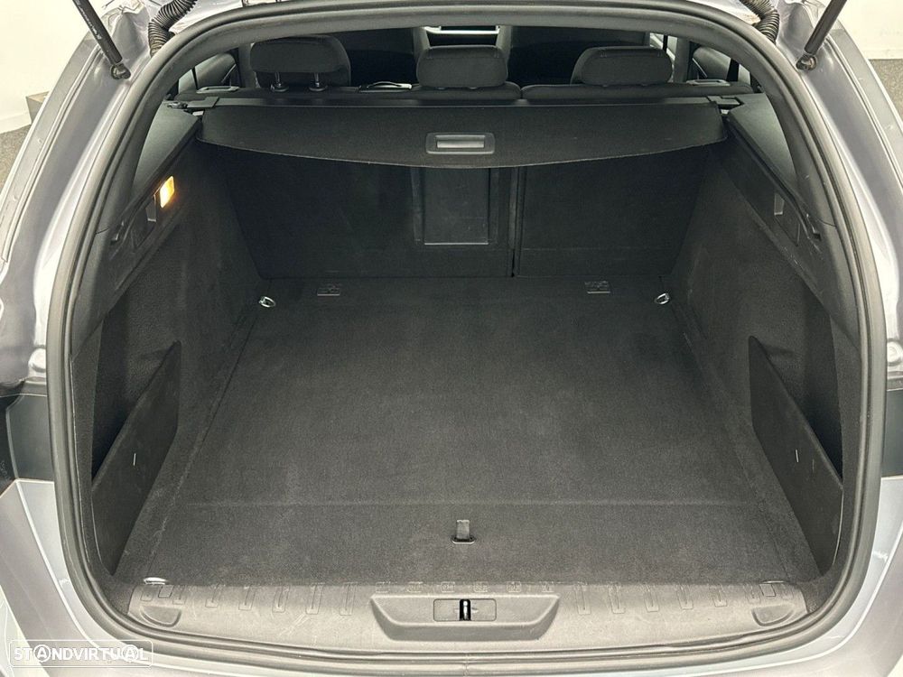 Peugeot 308 SW 1.5 BlueHDi GT EAT8 - 12