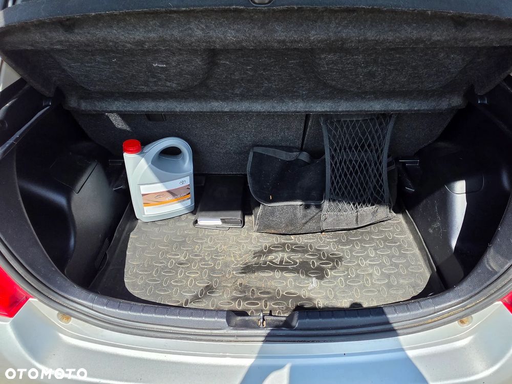 Toyota Yaris 1.0 Luna - 8