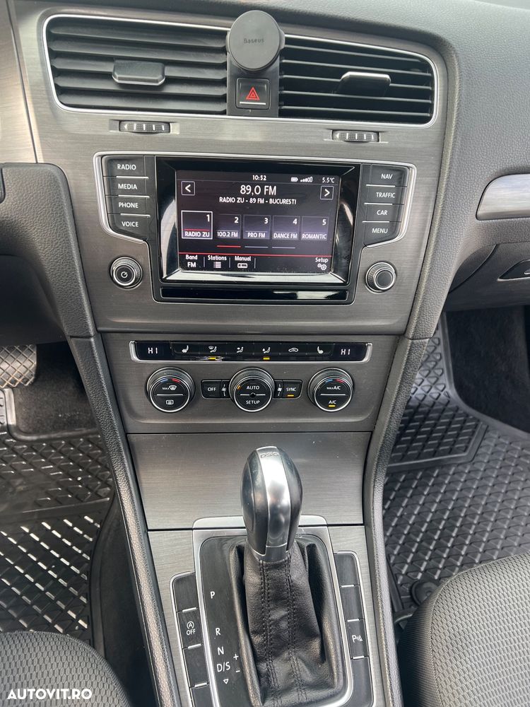 Volkswagen Golf - 17