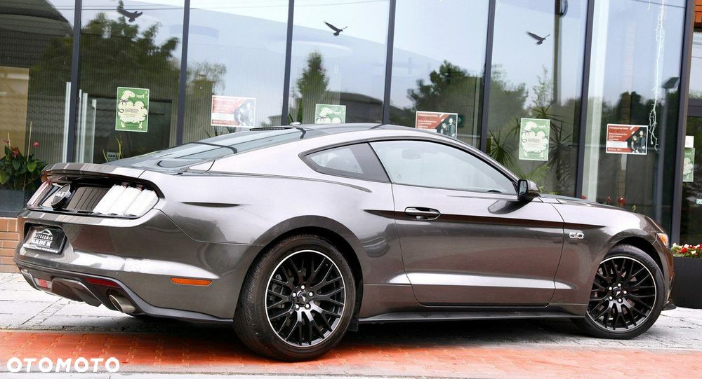 Ford Mustang - 8