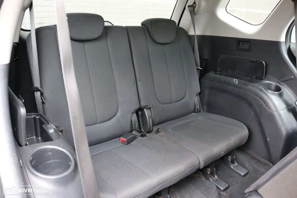 Kia Carens 2.0 CRDi Mood - 30