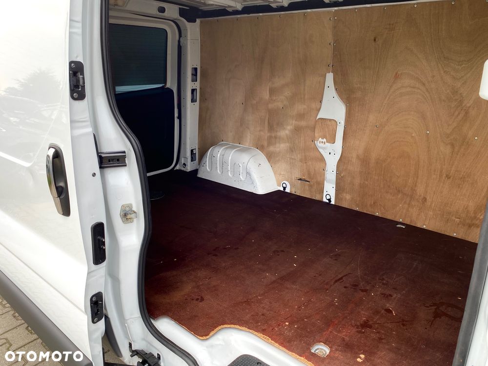 Opel Vivaro - 9