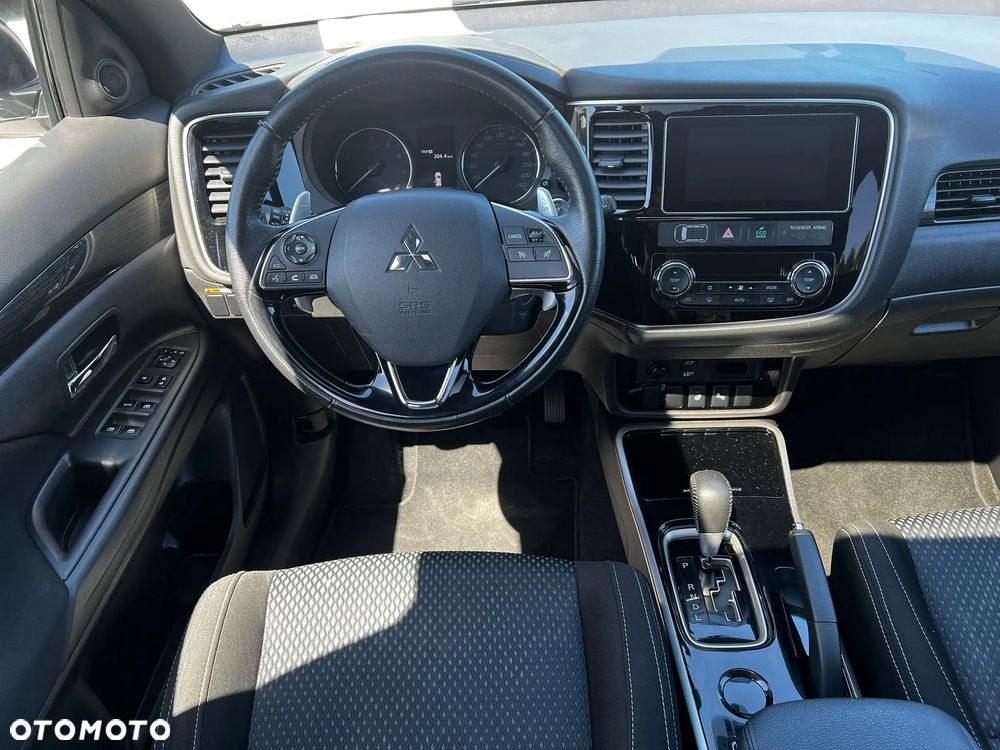 Mitsubishi Outlander 2.0 2WD CVT Diamant Edition+ - 10