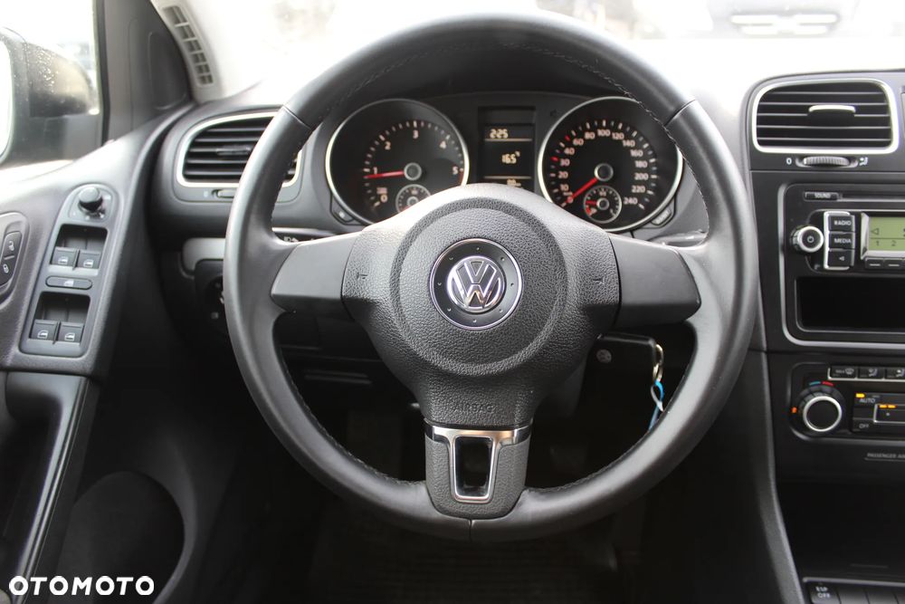 Volkswagen Golf - 14