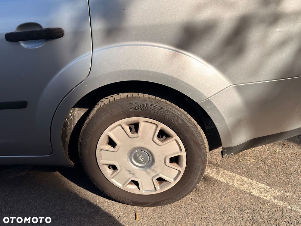 Ford Focus 1.6 Comfort - 25