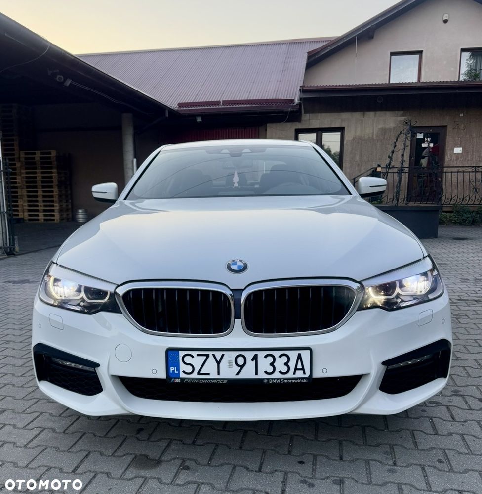 BMW Seria 5 518d M Sport - 4