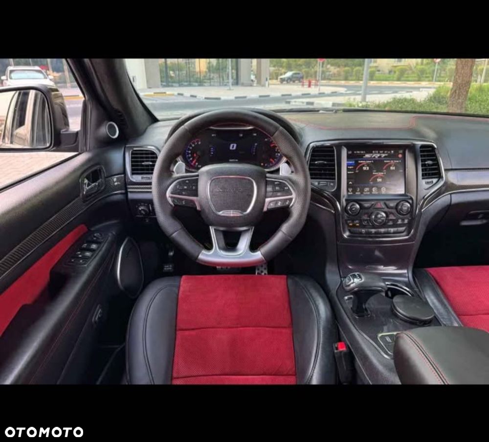 Jeep Grand Cherokee - 13