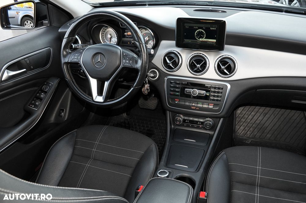 Mercedes-Benz GLA - 8