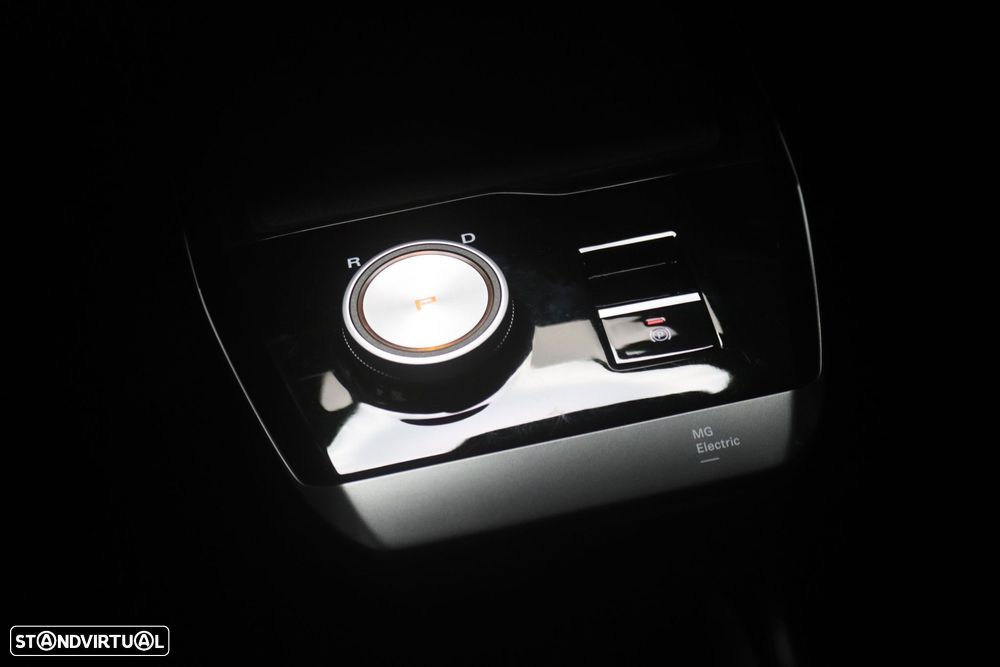 MG MG4 64 kWh Luxury - 16