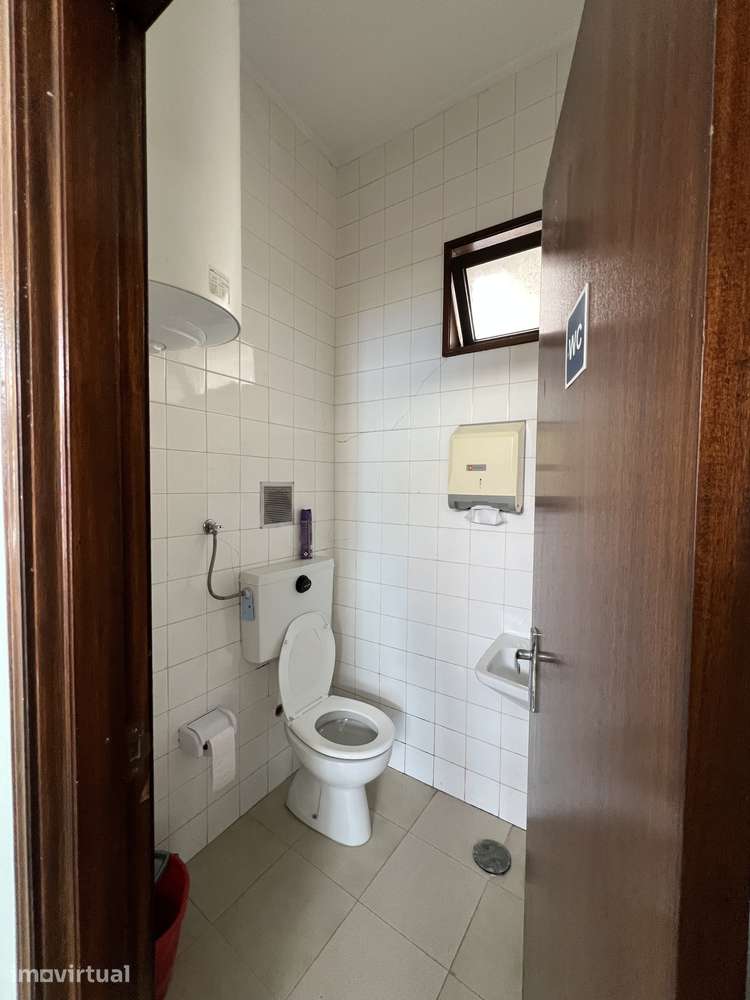 Loja para arrendamento no centro de Vila do Conde — cabeleireira - Grande imagem: 5/6