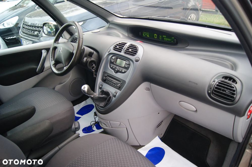 Citroën Xsara Picasso 1.6i Confort - 29