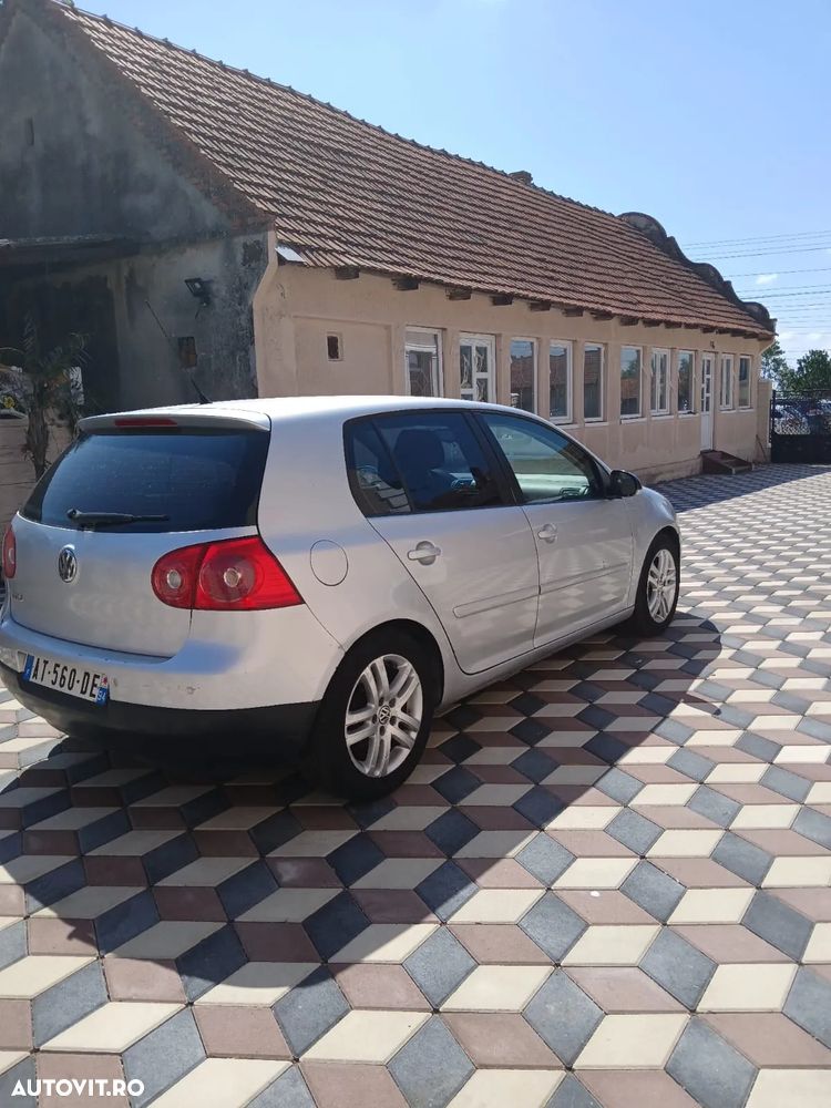 Volkswagen Golf - 3