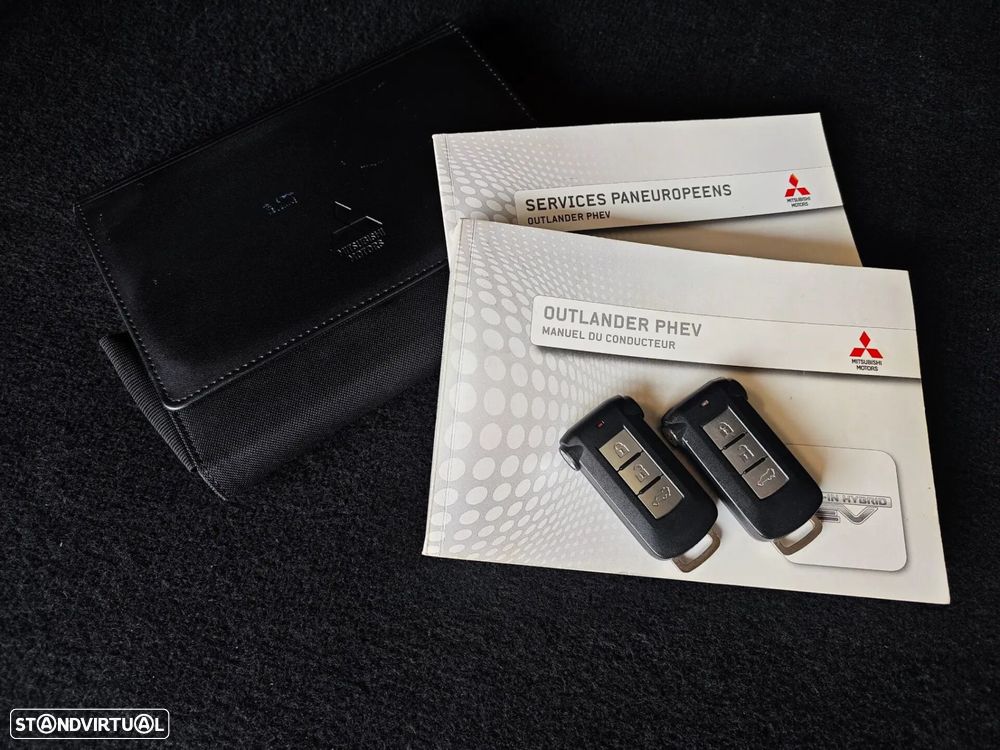 Mitsubishi Outlander - 11