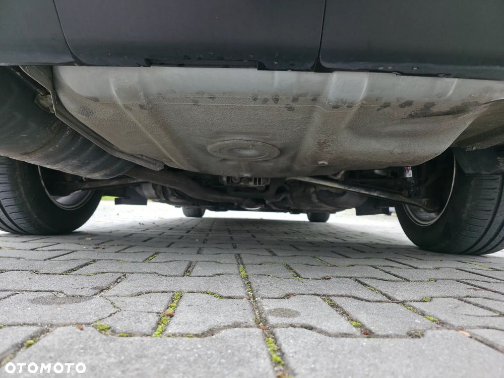 BMW Seria 3 320i - 37