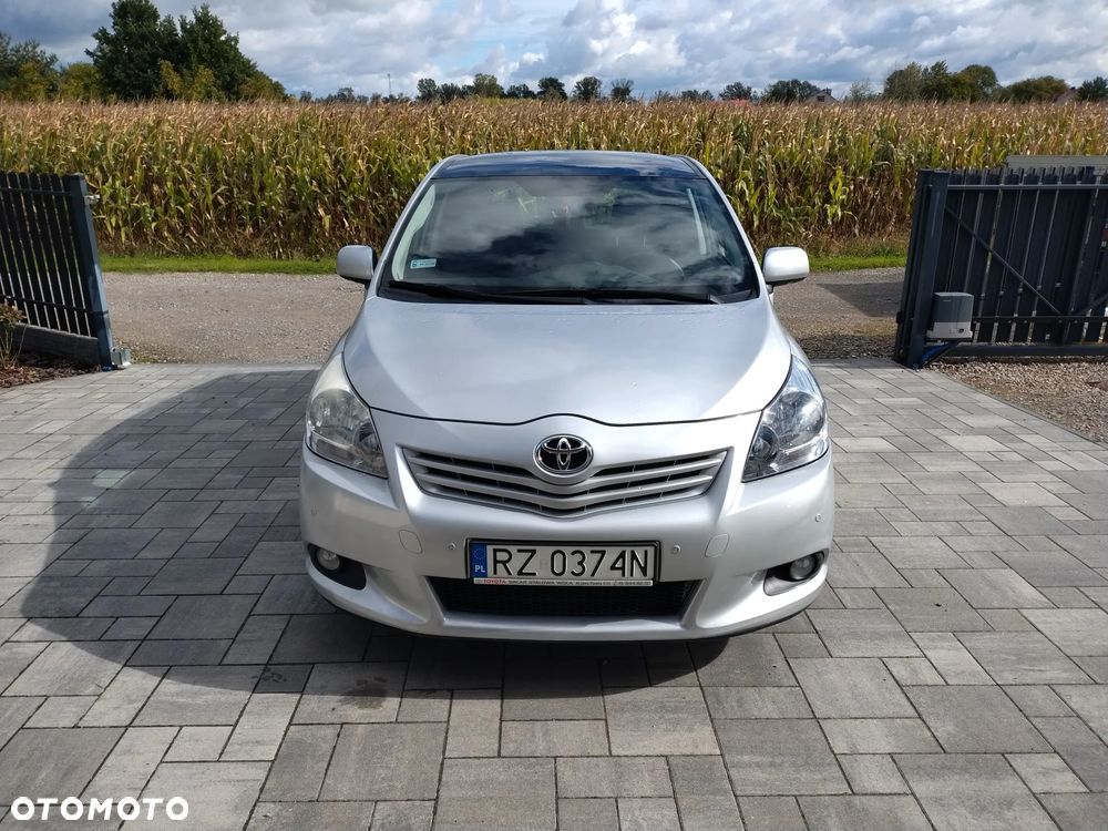 Toyota Verso 2.0 D-4D Luna - 2