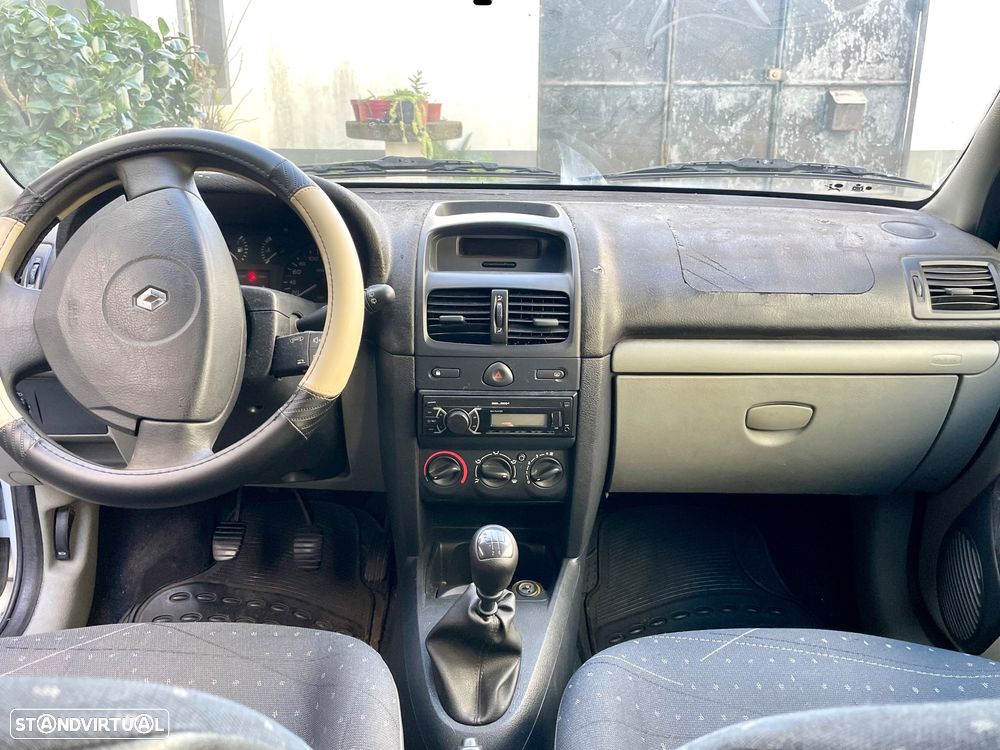 Renault Clio 1.2 16V Dynamique - 9