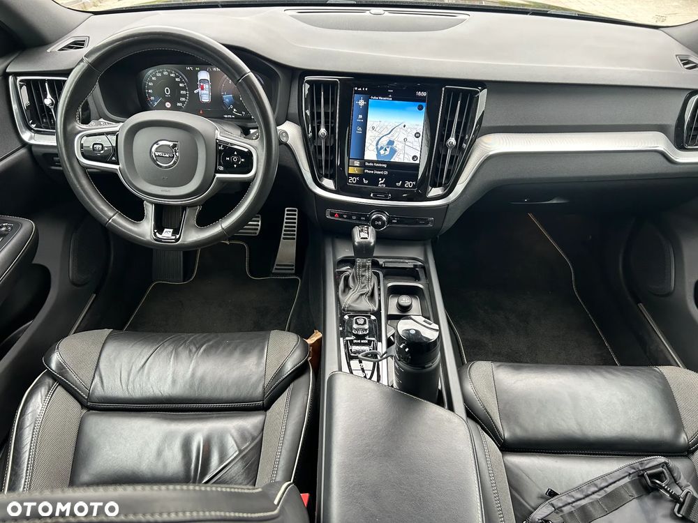 Volvo V60 B4 D R-Design - 15