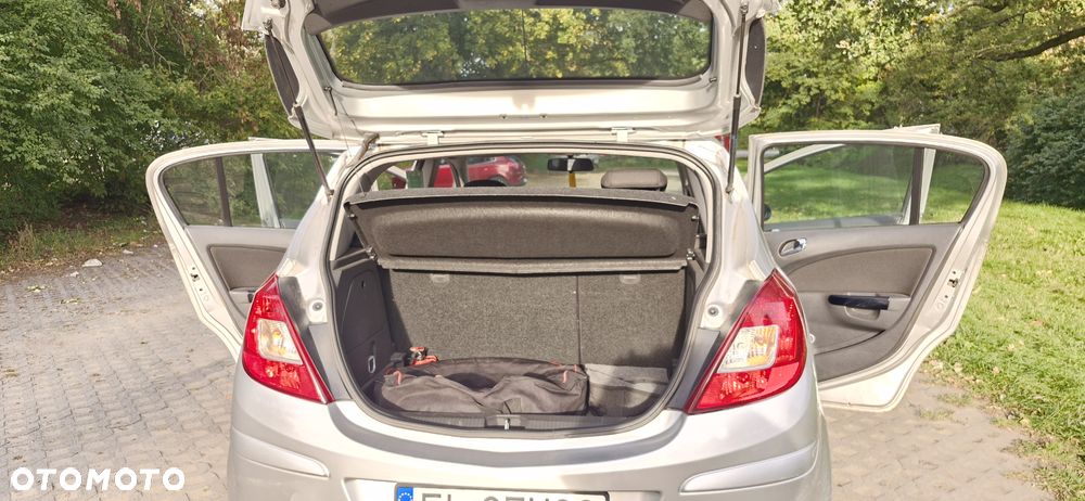 Opel Corsa - 18