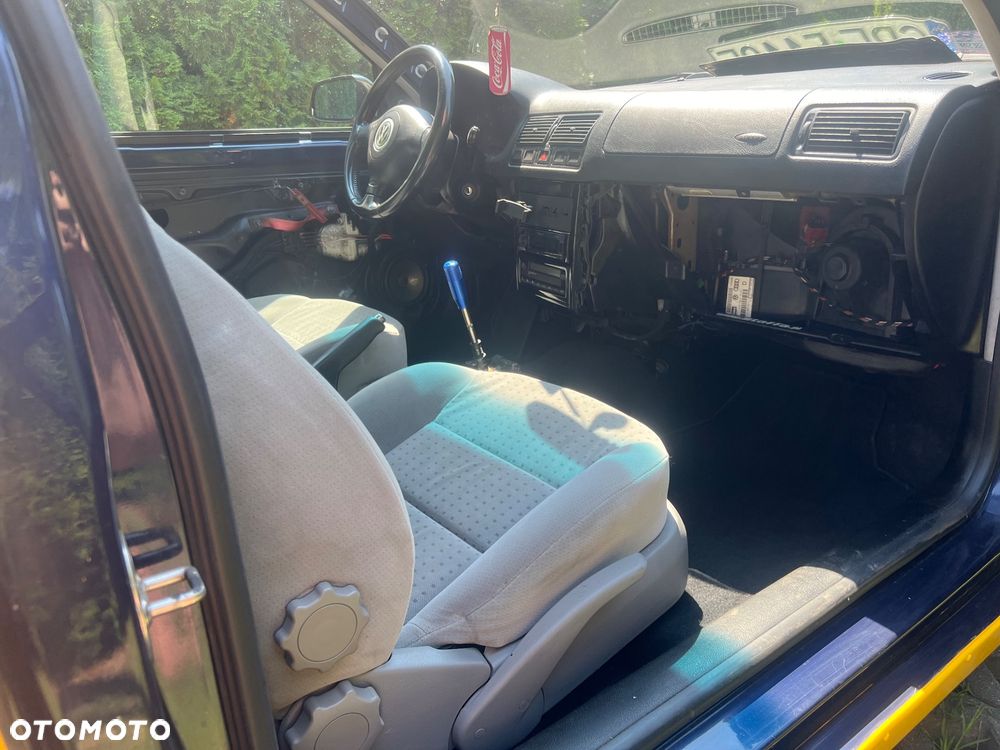 Volkswagen Golf - 14