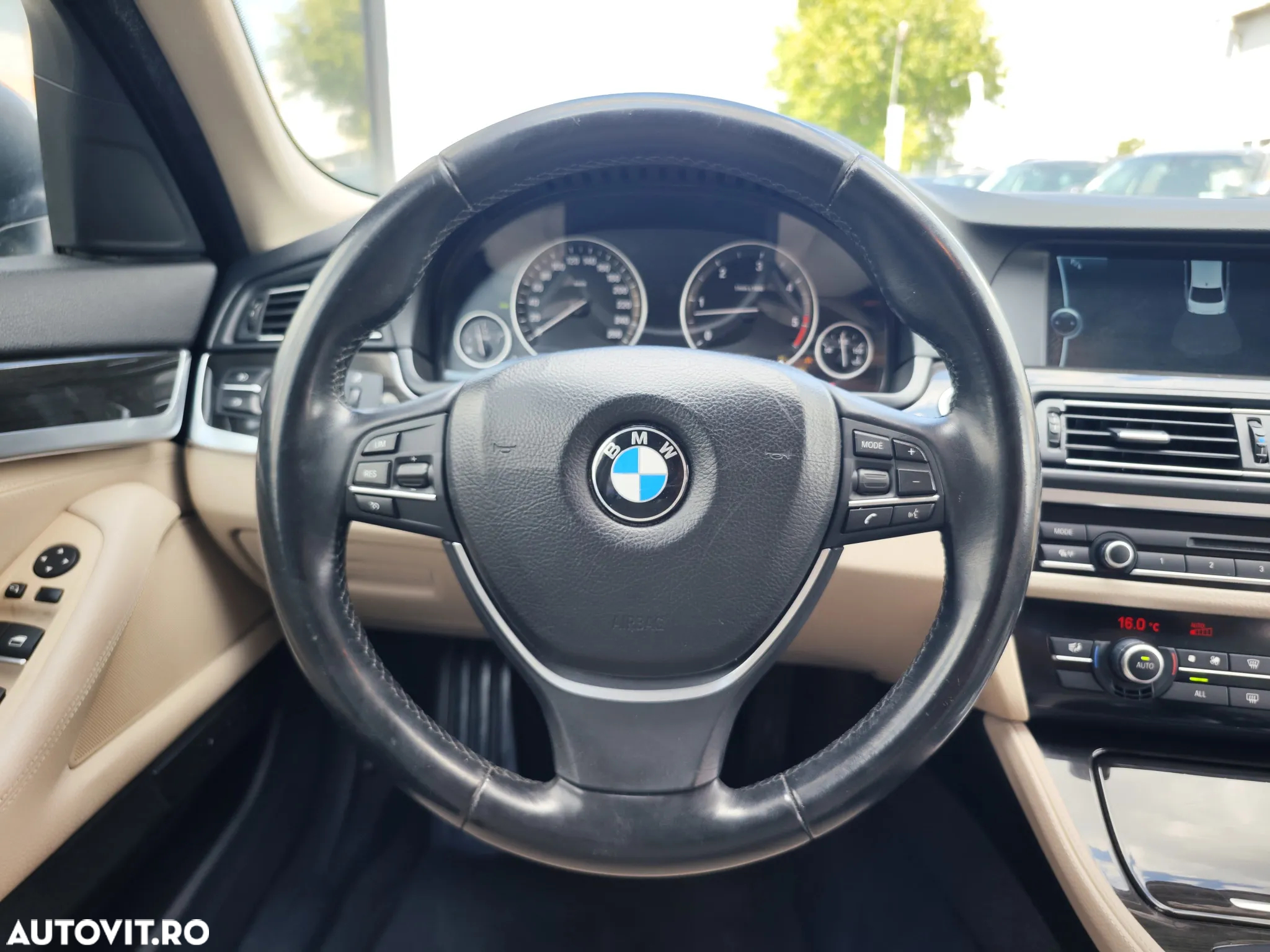 BMW Seria 5 525d Aut. - 12