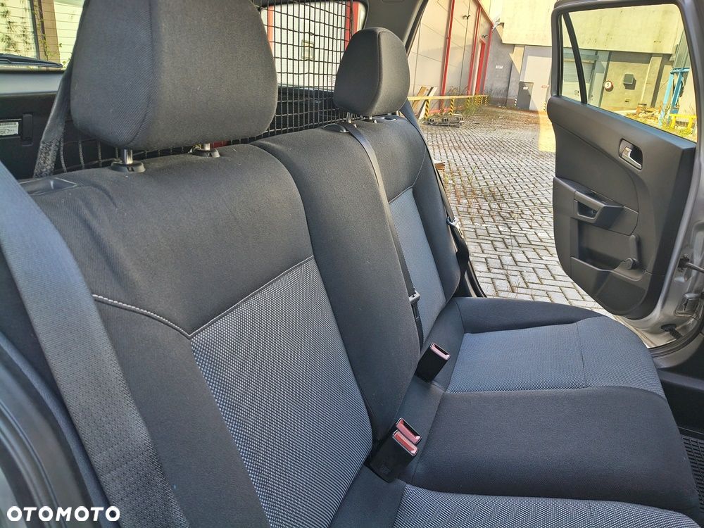 Opel Astra 1.6 Style - 25