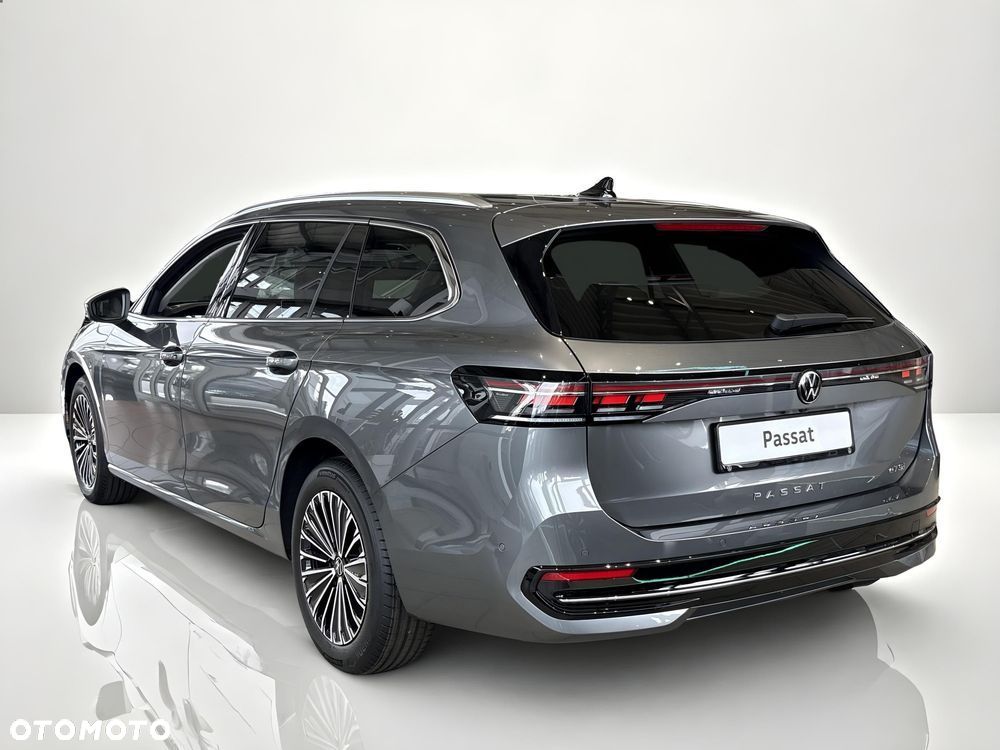 Volkswagen Passat - 8