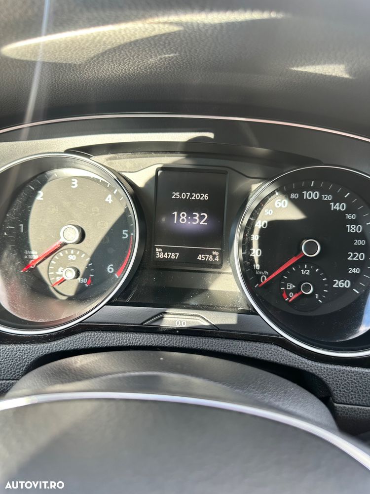 Volkswagen Passat 2.0 TDI Comfortline - 5
