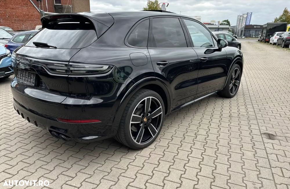 Porsche Cayenne - 3