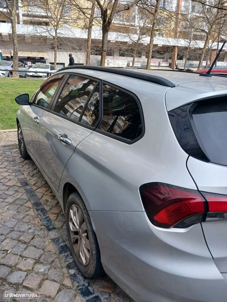 Fiat Tipo Station Wagon 1.3 M-Jet Lounge - 4