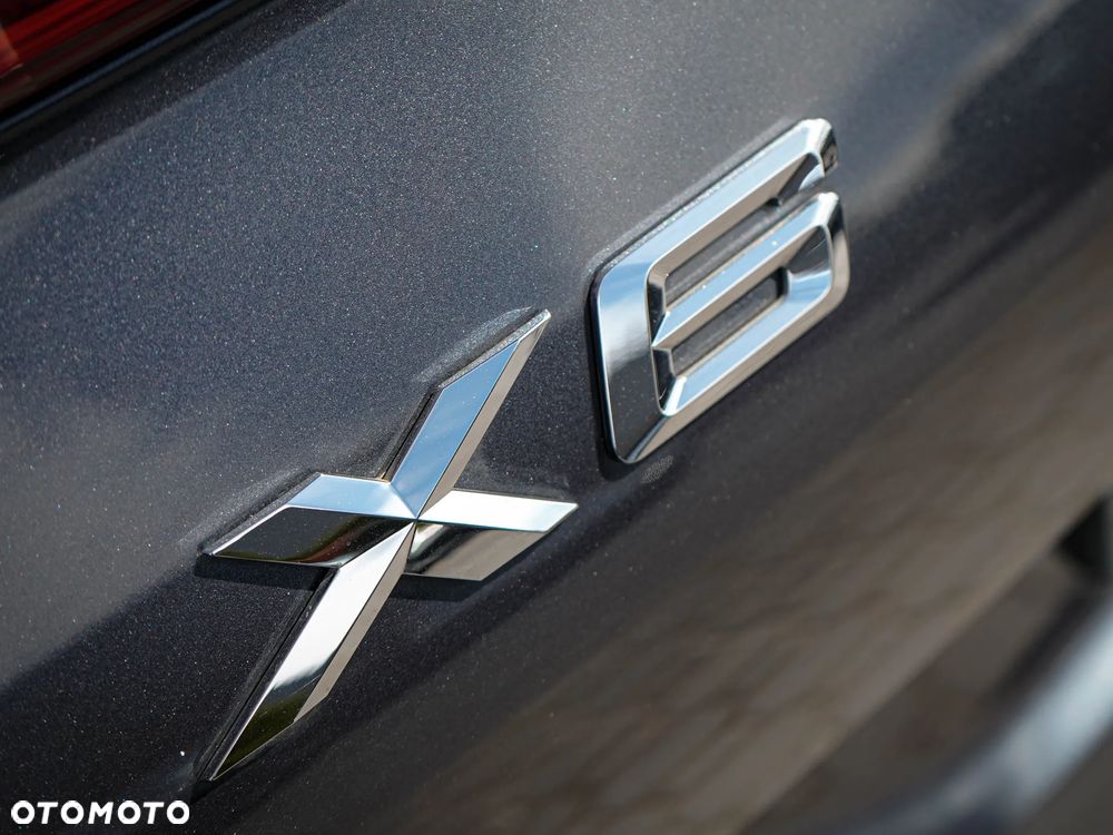 BMW X6 xDrive30d - 13