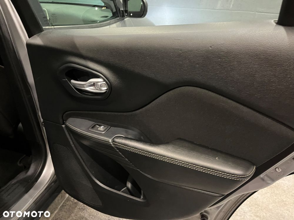 Jeep Cherokee 3.2 V6 Pentastar Active Drive Lock Autom Trailhawk - 25