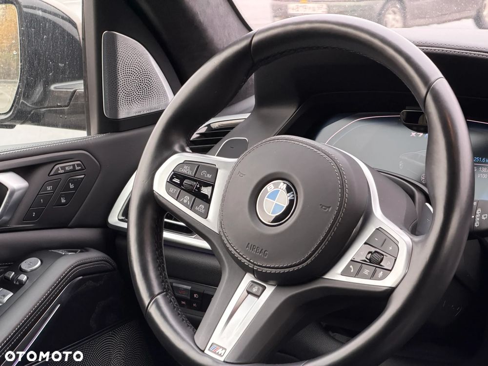 BMW X7 M50i sport - 20