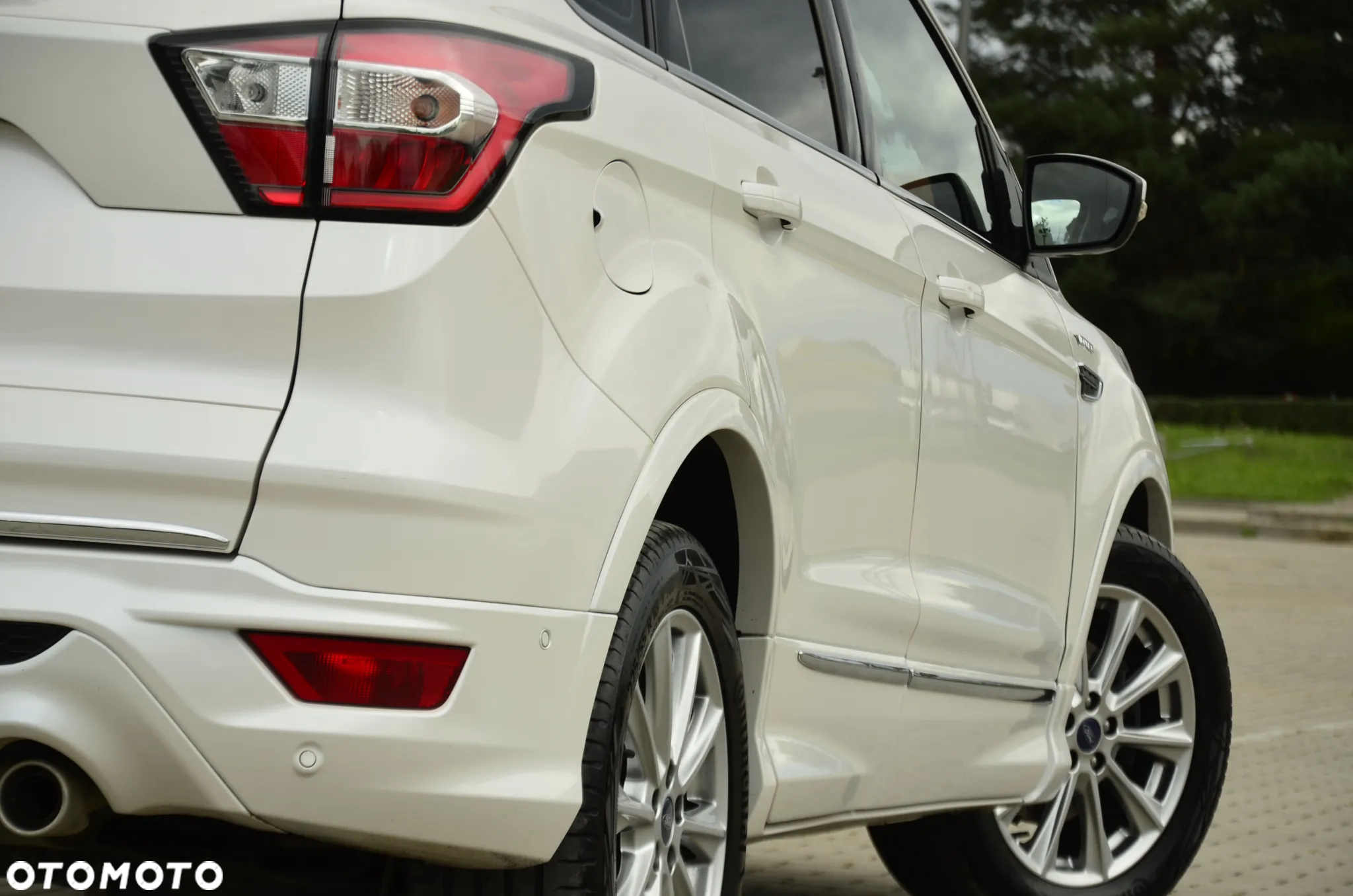 Ford Kuga 2.0 TDCi 2x4 Vignale - 18