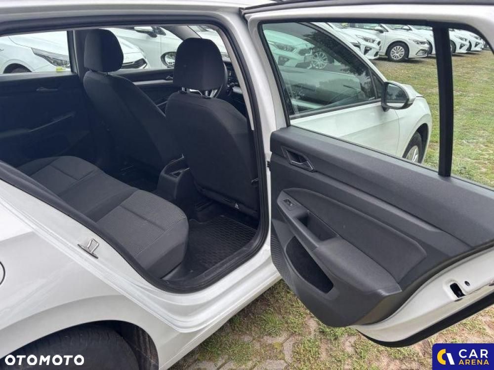 Volkswagen Golf - 22