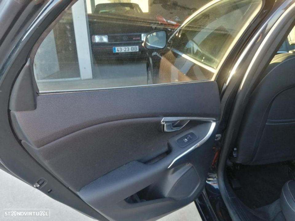 Volvo V40 2.0 D4 Summum - 23