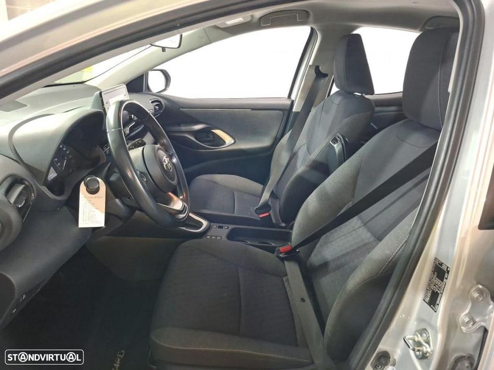 Toyota Yaris 1.5 HDF Comfort Plus - 6