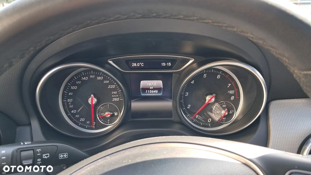 Mercedes-Benz CLA 180 UrbanStyle Edition - 15