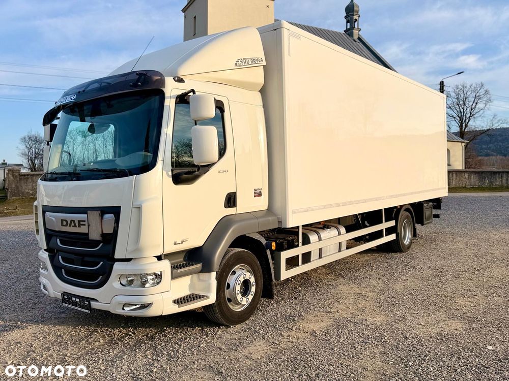 DAF LF 290 / IZOTERMA / WINDA / WINDA / NOWE OPONY  / 2020 / EURO 6 / 18 PALET / SPROWADZONY / AUTOMAT / SYPIALKA - 11