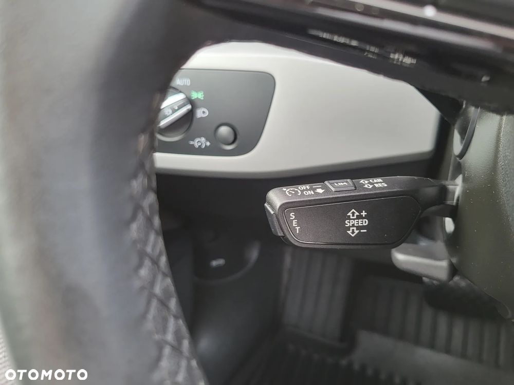 Audi A4 Limousine 35 TFSI mHEV Advanced S tronic - 19