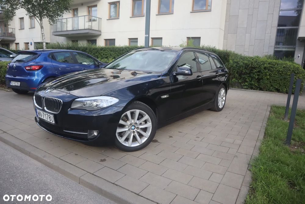 BMW Seria 5 528i xDrive Sport-Aut - 17