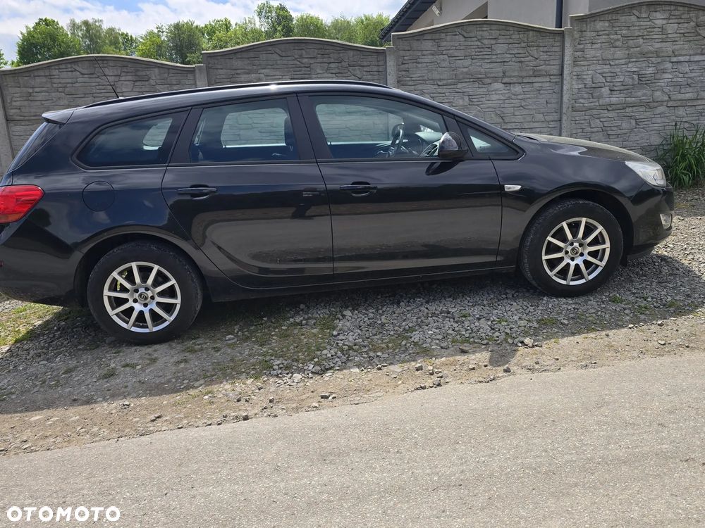 Opel Astra 1.4 150 Jahre - 5