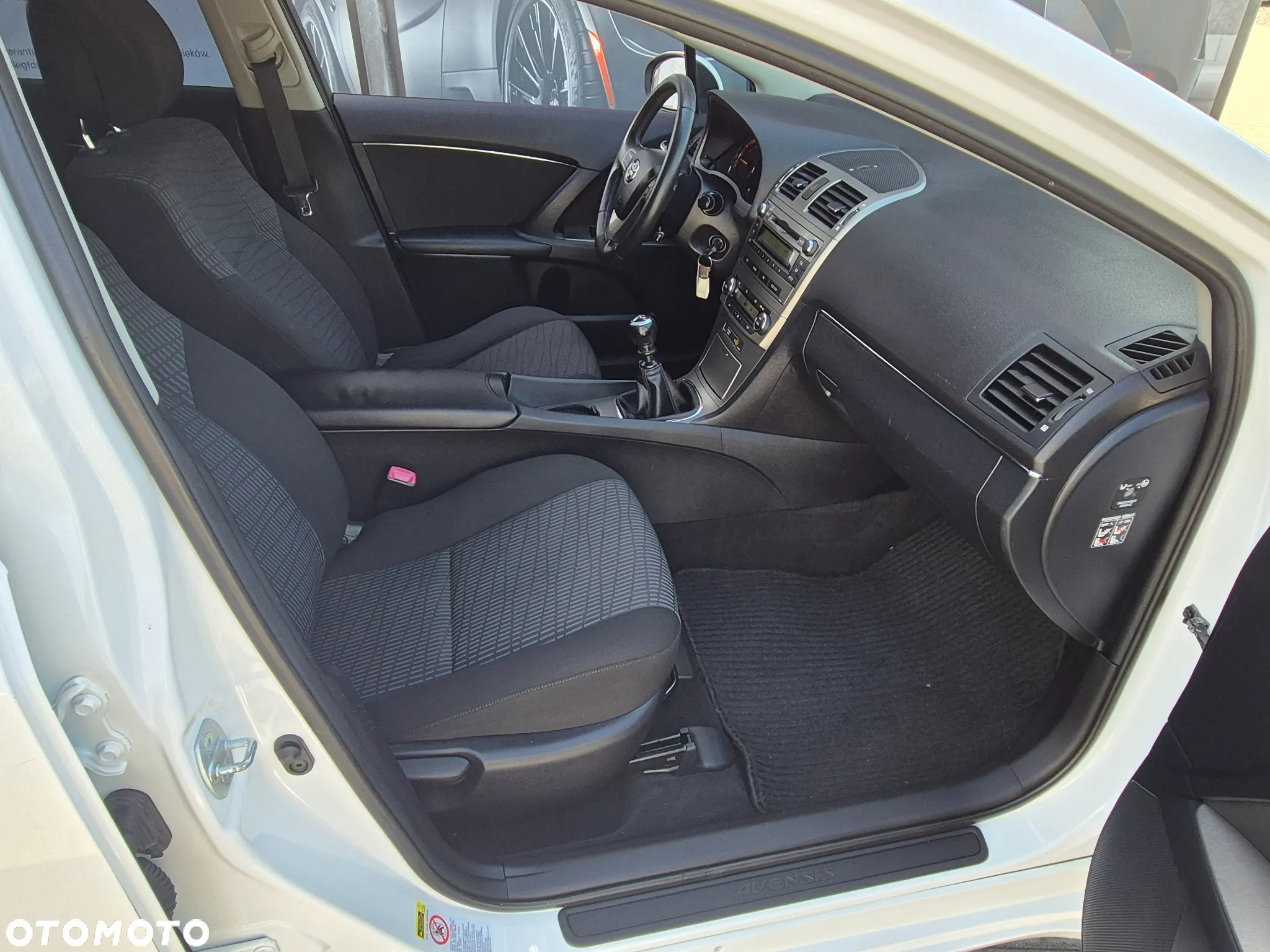 Toyota Avensis 1.8 Selection - 29