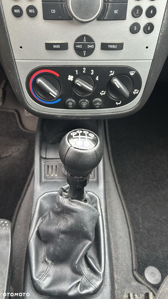 Opel Corsa - 22