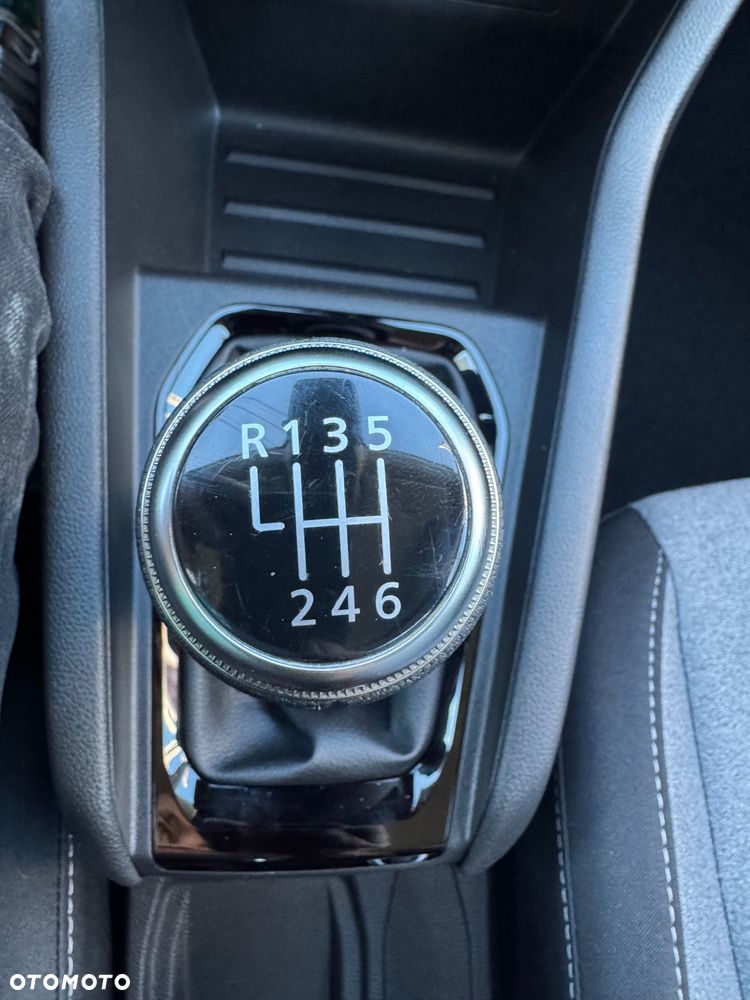 Renault Clio TCe 100 INTENS - 30