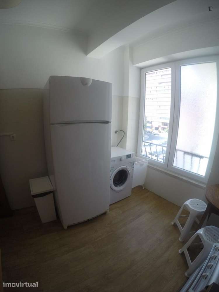 Quarto - localizado em Oeiras Lisbon - Grande imagem: 4/7
