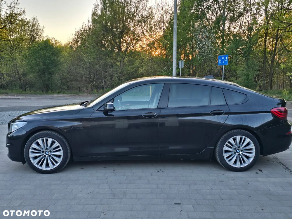 BMW Seria 5 530d xDrive Luxury Line - 9